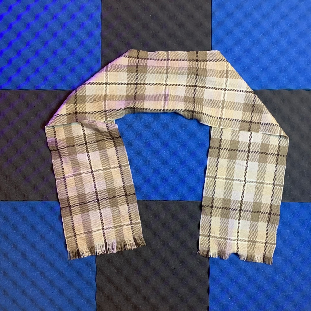 Women’s scarf